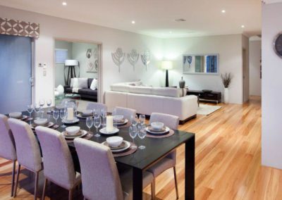 dining room with patterned pelmet