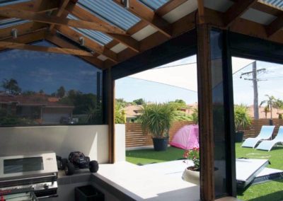 ziptrak blinds on backyard patio