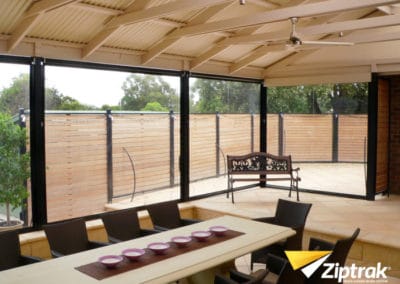 outdoor cafe blind