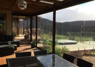 outdoor cafe blind