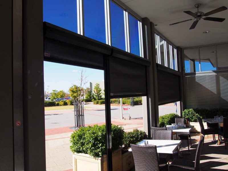 ziptrak-blinds-at-cafe